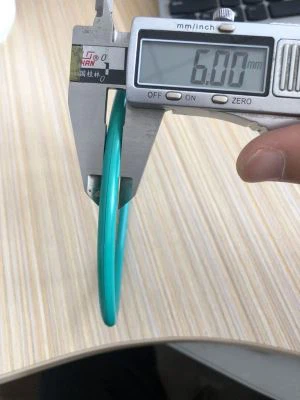 Color verde FKM VITON Junta tórica Espesor de 6 mm Tamaño